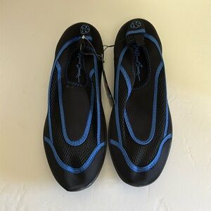 Maui and Sons NWT Water Shoes Size 10